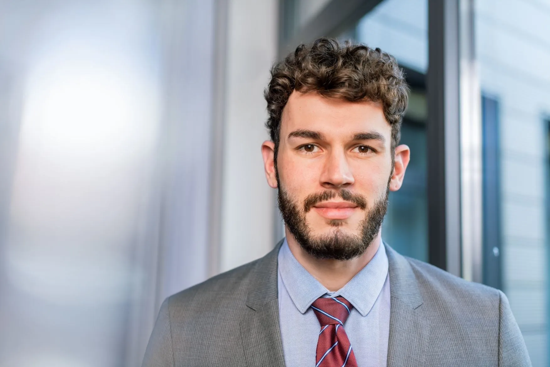a man in a suit and tie